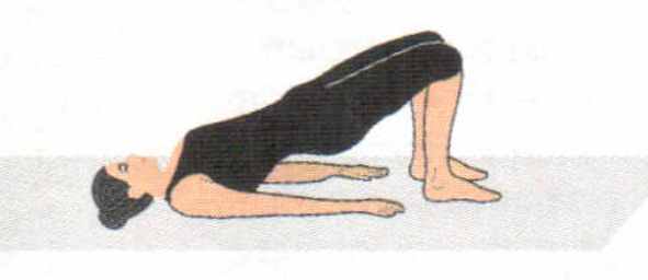 Исходное положение сходно. Только руки сомкнуты за затылком. И во время исполнения таз - не опускается. - uprazhnenie-3.jpg